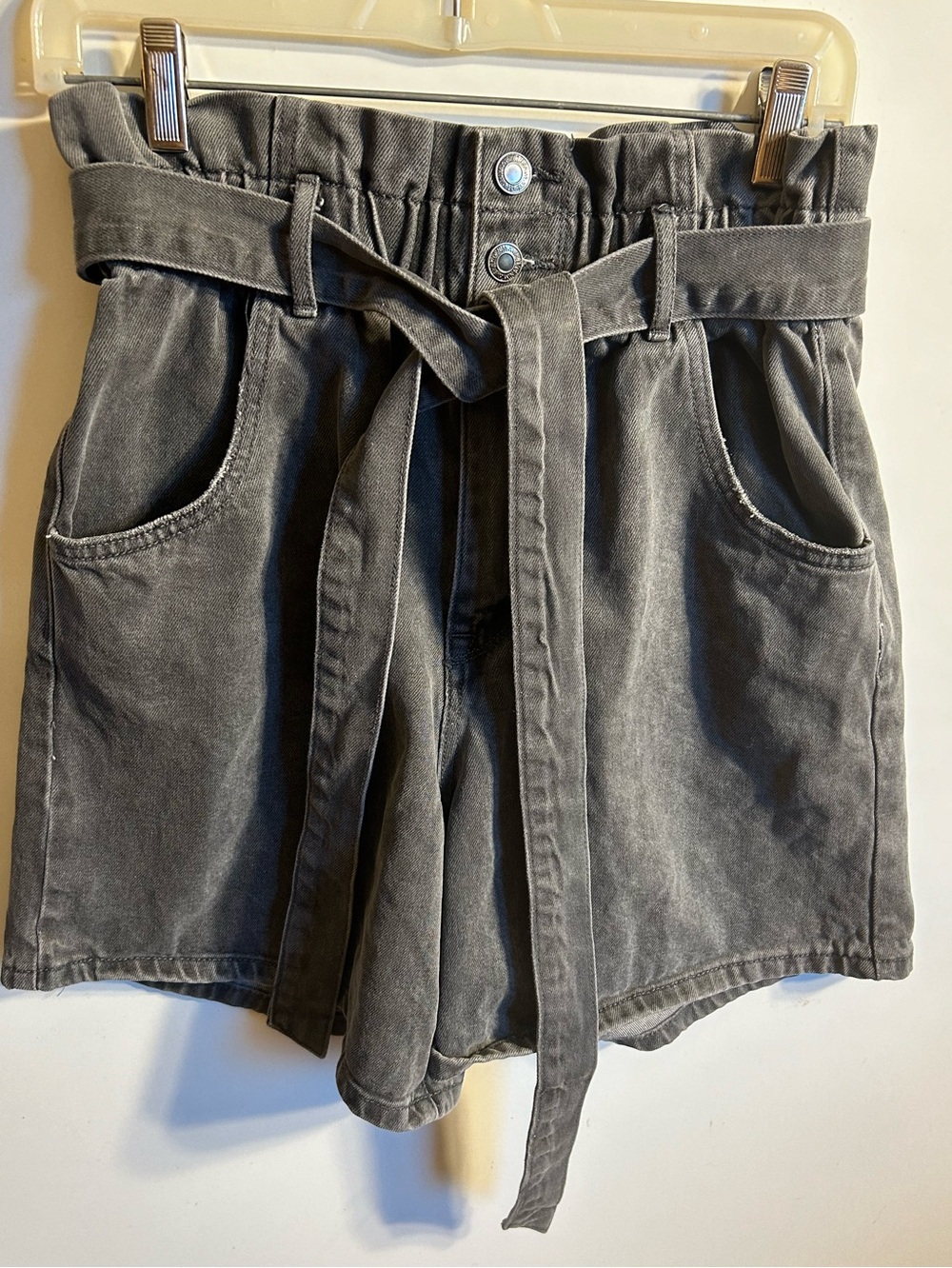 VERVET GRAY WASH HIGH-RISE PAPER BAG DENIM SHORTS MATCHING TIE BELT RETRO SIZE L